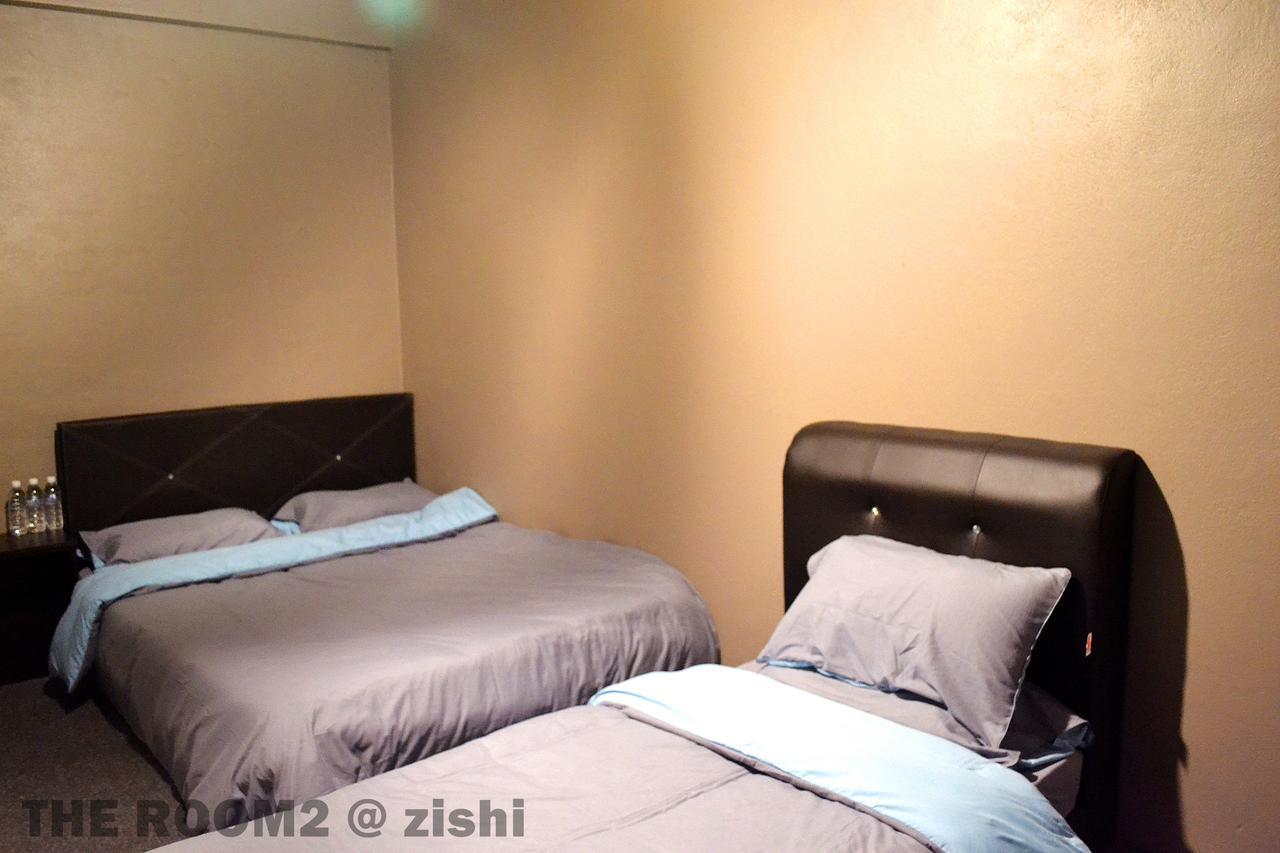 The Room2 @ Zishi Kota Bharu Room photo